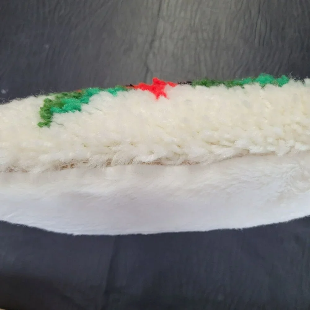 Handmade Latch Hook Throw Pillow White Red‎ Green Poinsettia Christmas 12x12